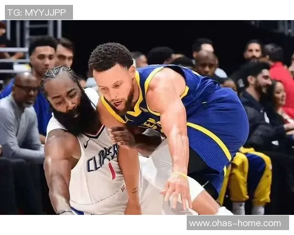 2017年勇士与快船激战回顾:一场充满悬念与激情的季后赛对决 2017年勇士与快船激战回顾:一场充满悬念与激情的季后赛对决