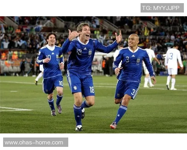 世青赛精彩对决南非挑战意大利年轻球员展现足球魅力与激情